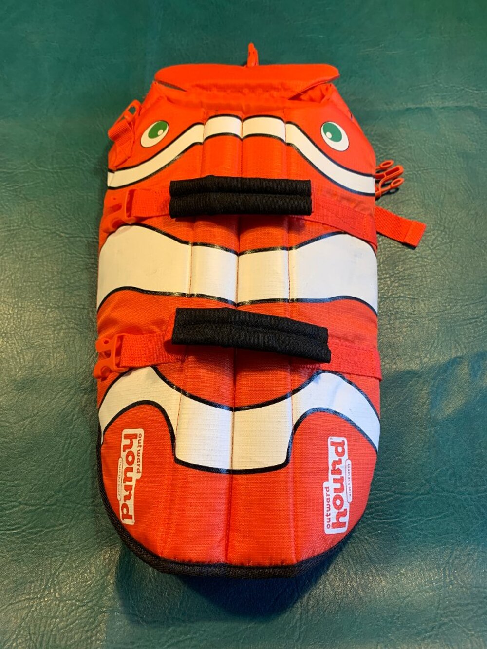 New outward hound Nemo dog life jacket life vest medium preserver pet boating